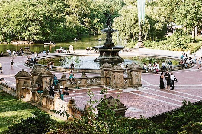 #1 Central Park Tour | 100% Satisfaction Guaranteed | 12ppl Max - The Guide and Group Experience