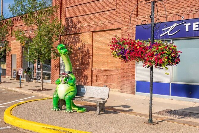 1 Day of Dinosaurs and Hoodoos From Calgary to the Drumheller - How the Day Unfolds: Timing and Practicalities