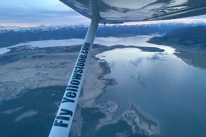 1 Hour Aerial Tour Over the Western Boundary of Yellowstone - An In-Depth Look at the Tour Experience