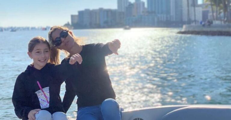 1 hour Miami Private Boat Ride with champagne and captain - Who Should Consider This Tour?