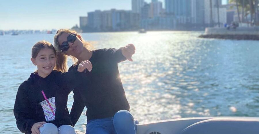 1 hour Miami Private Boat Ride with champagne and captain - Who Should Consider This Tour?