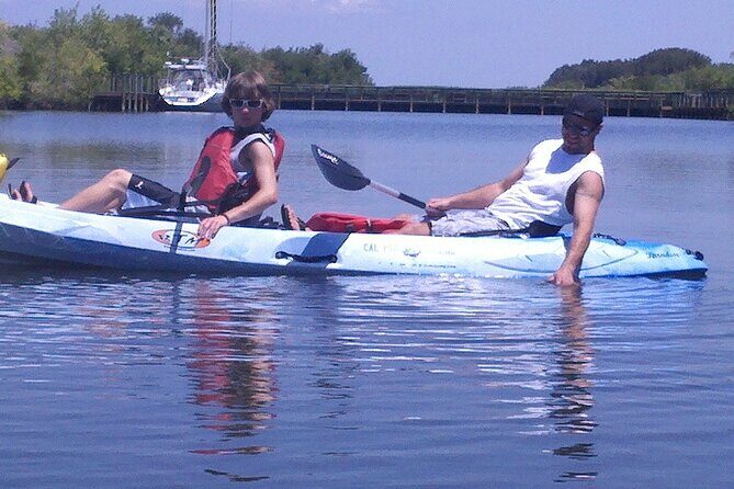 1-Hour Tandem Kayak Rental with Manatee & Dolphin sightings - Why Choose This Kayak Experience?