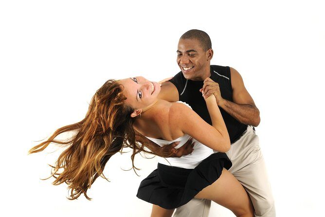 1-on-1 Private Salsa Classes - The Details of the Experience