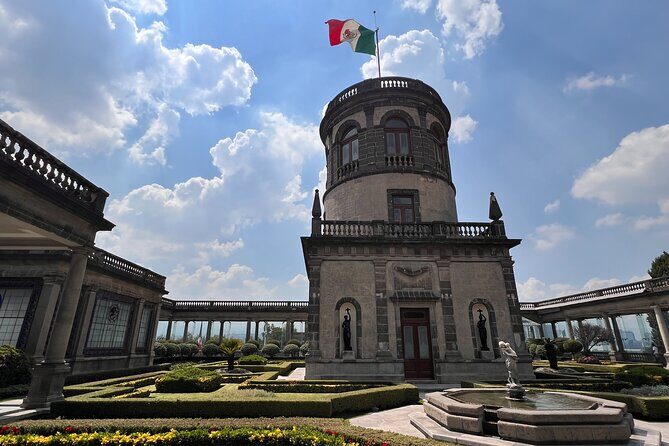 100% private tour in Chapultepec Castle & around (with transport) - Authentic Experiences and Practical Tips