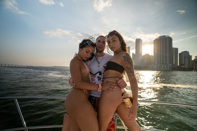 100ft 3 story mega yacht nightclub on the ocean with open bar - What the Reviews Say: Authentic Perspectives