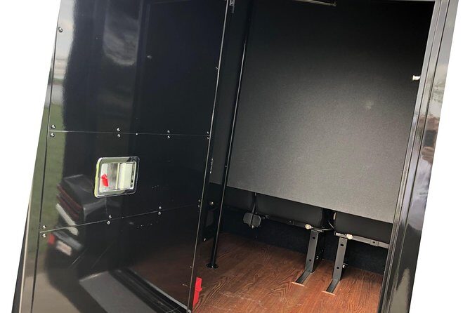 11 Passenger Executive Van: New Orleans Airport or Hotel Transfer - The Route and Experience