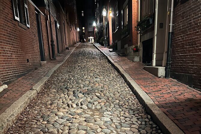2-Hour Beacon Hill True Crime Expert Guided Tour - Key Points