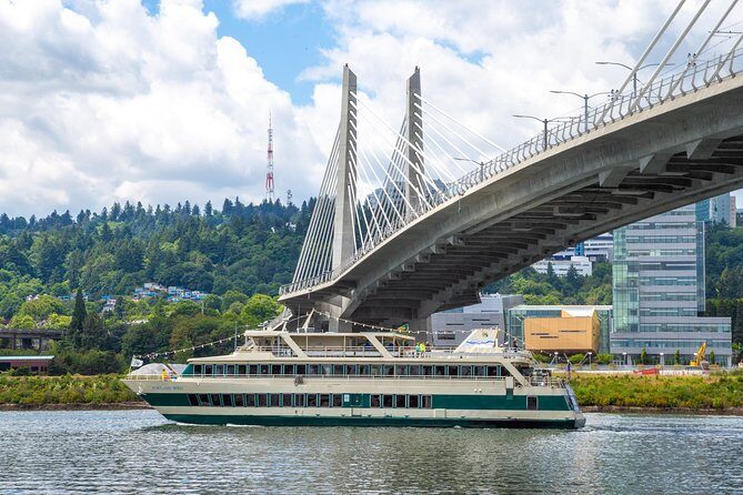 2-hour Lunch Cruise on Willamette River - Discovering the Willamette: A River Tour with a Local Flavor