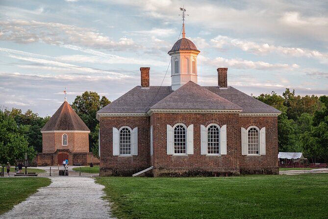 2-Hour Private Guided The best of Williamsburg Walking Tour - In-Depth Look at the Itinerary