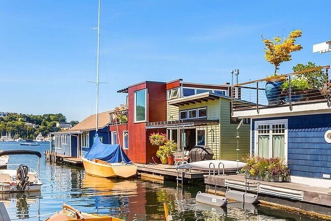 2 Hour Seattle City Snapshots Tour - Transportation and Group Dynamics