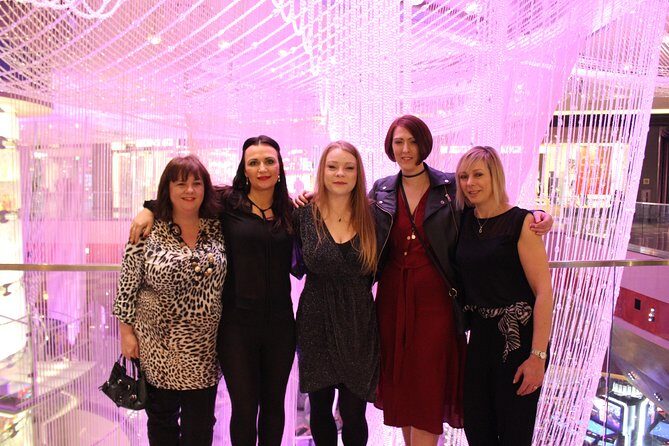 2-Hour Vegas Strip Walking Tour with Photos,Champagne & Vintage Vegas Goody Bags - What’s Included and What to Consider