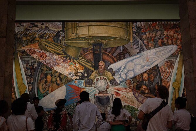 2 Hours of Mexican Muralism with an Art Lover - Who Will Love This Tour?