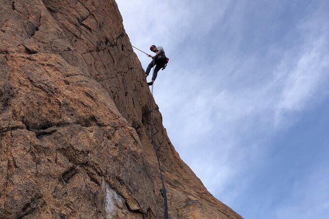 2 Hours of Rappelling in Tucson with Snacks - The Experience’s Details