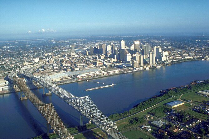 20 Passenger New Orleans Airport or Hotel Transfer - Who Will Love This Service?