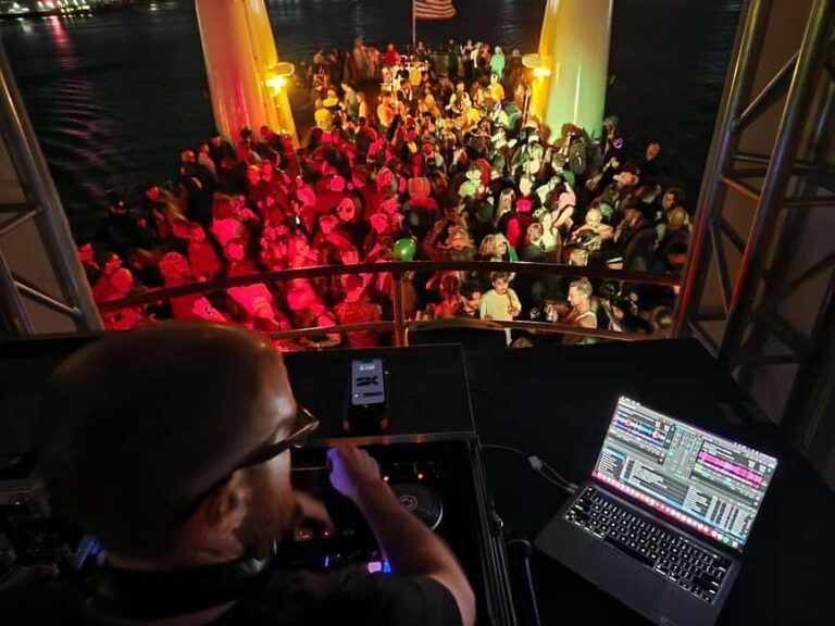 2025 Halloween Party Cruises - Who Should Consider This Experience?