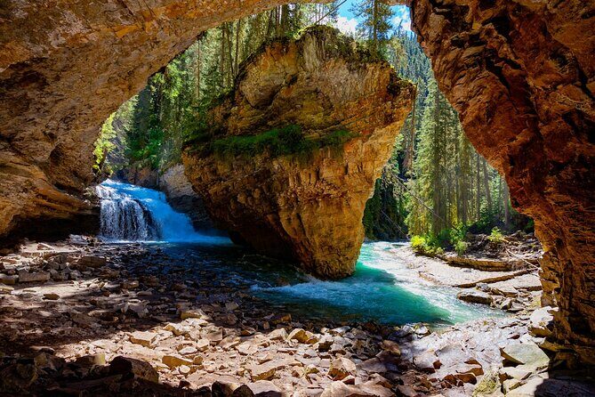 2025 Winner-Lake Louise Moraine Lake Johnston Canyon Banff Town - Who Would Love This Tour?