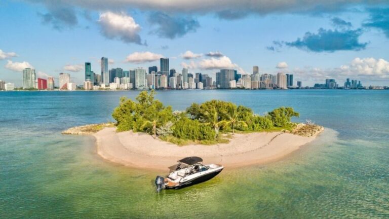 27 Feet Monterey Breathtaking Miami Skyline Boat Tour - Why This Tour Offers Good Value