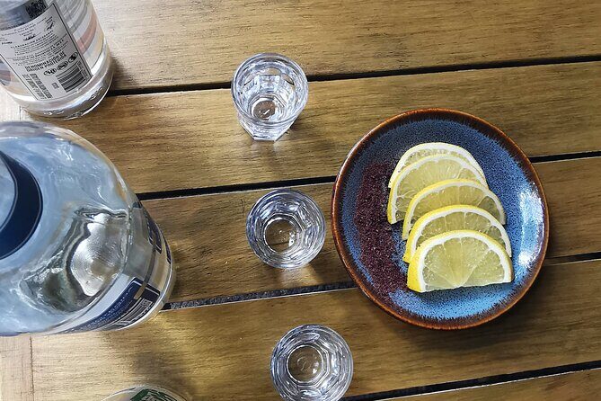 3-Hour Night Tacos and Mezcal Crawl in Mexico with Guide