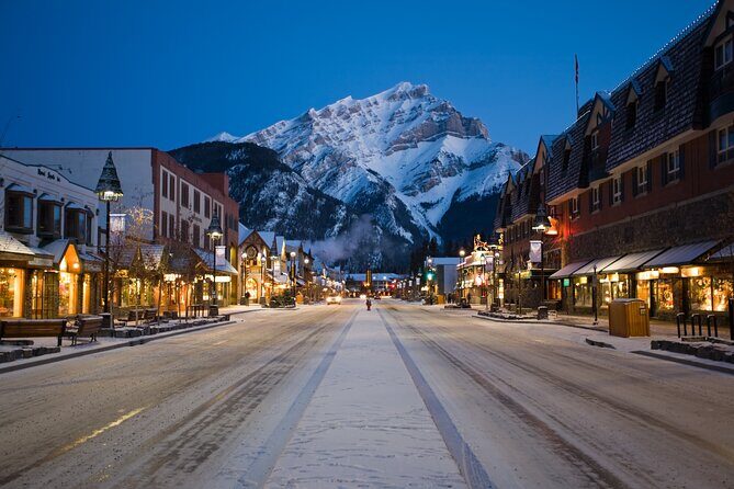4-Day Winter Canadian Rocky Tour from Vancouver (Chinese&English) - Day 3: Banff to Revelstoke via Lake Louise and Bow Falls