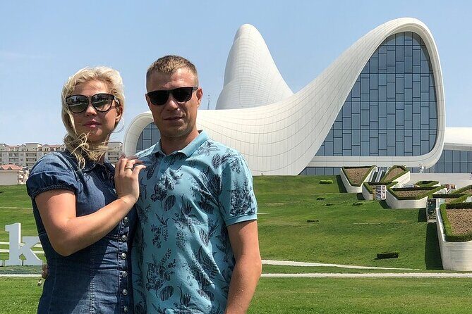 4 Hour Private Baku City Tour with Professional Guide - Transportation and Group Size: What to Expect