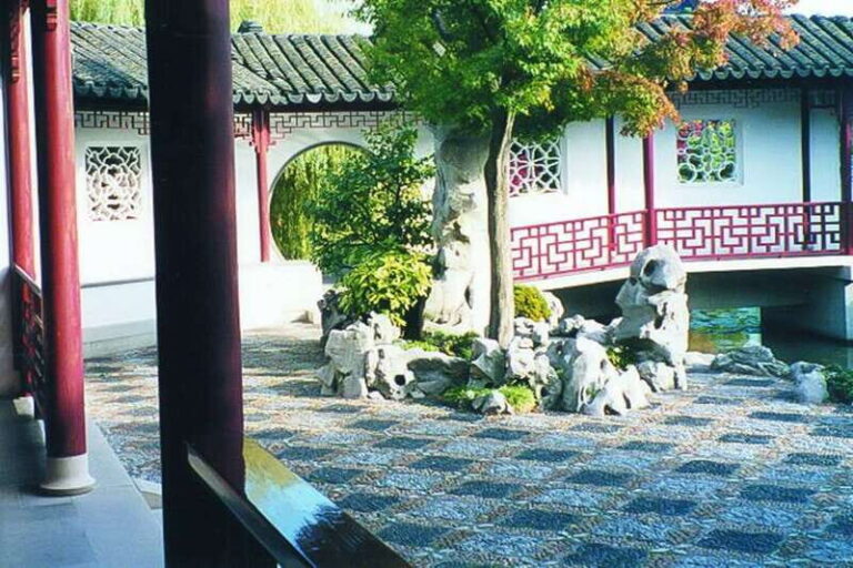 4-Hour Private Tour of Vancouver's Gardens - Exploring Chinatown and Its Hidden Gems