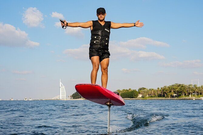 40 min E Foil Sessions with Coach - An In-Depth Look at the E-Foil Experience in Dubai