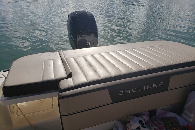 42 Ft Private Yacht Miami, rent for 2 our 4 hours, for 12 people - The Crew and Service