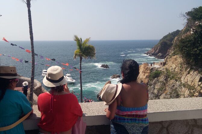 4Hr City Tour for Cruisers or Hotels Mural, Chapel & High Divers - Transportation & Group Size