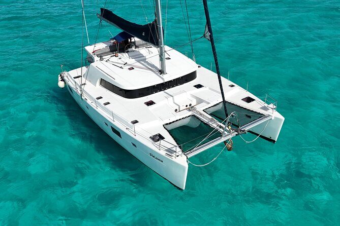 4hrs/60ft Luxury Catamaran Private Charter Cancun to Isla Mujeres - Who Would Enjoy This Tour?