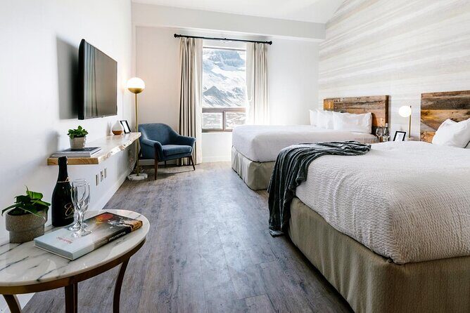 5 Day Rockies Mountains and Glaciers Tour, Icefield Parkway Hotel - What Makes This Tour Stand Out