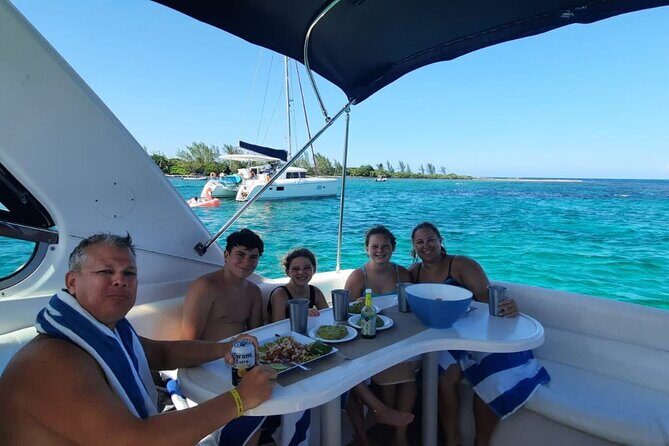 5-Hour Private 40' Yacht 2-Stop Tour to In-Ha reef with Food, Drinks & Snorkel - The Sum Up