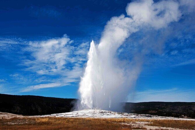 6-Day Yellowstone and Mount Rushmore Tour from Salt Lake City - What Makes This Tour Stand Out