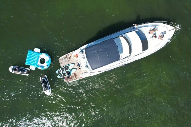 65ft Yacht Charter in Miami - Celebrations and Special Events