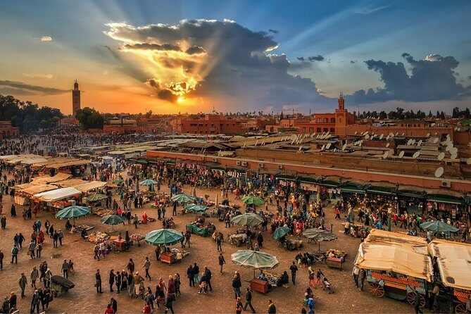 8 - Day Morocco Tour from Casablanca via Chefchaouen & Desert - Who Should Consider This Tour?