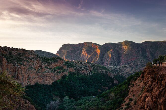 8 Days Sahara Private Tour from Casablanca to Marrakech - Transition to the Sahara: Mountain to Dunes