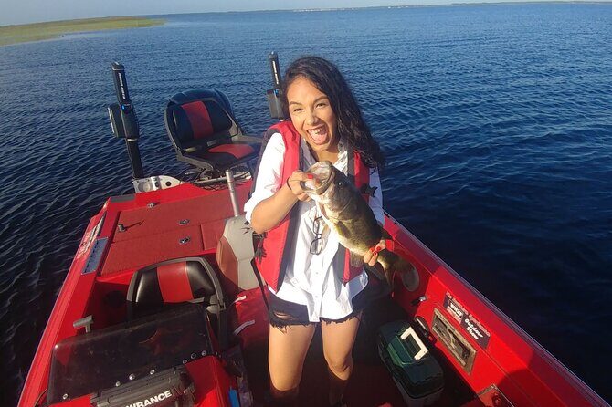 8-hour Lake Okeechobee Fishing Trip near Palm Beach - The Real Value in This Experience