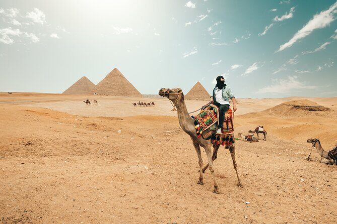 8-Hour Tour Giza Pyramids, Egyptian Museum and Cairo Bazaar - Logistics and Value