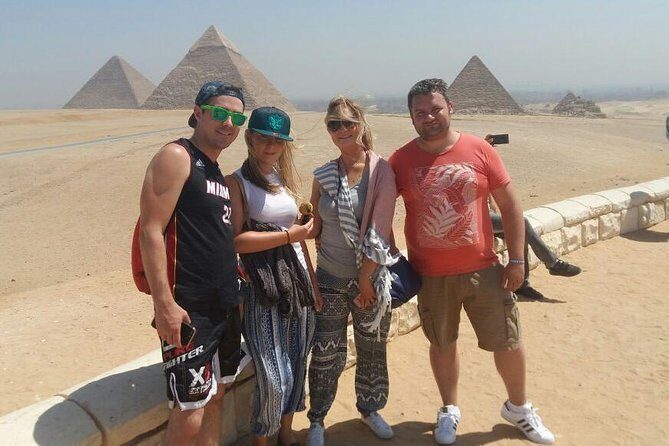 8-hours private tour Giza pyramids ,sphinx and Egyptian museum - Who Will Benefit Most?
