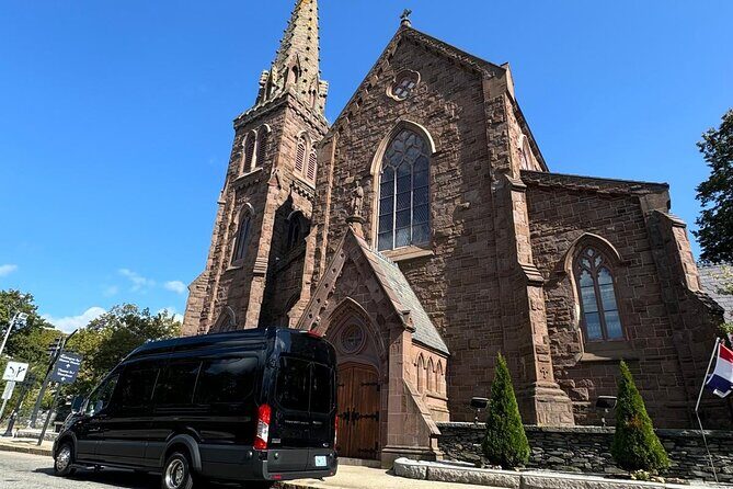 90 Minute Luxury Van Tour of Newport Mansions for Ages 5 Up - What Travelers Can Expect
