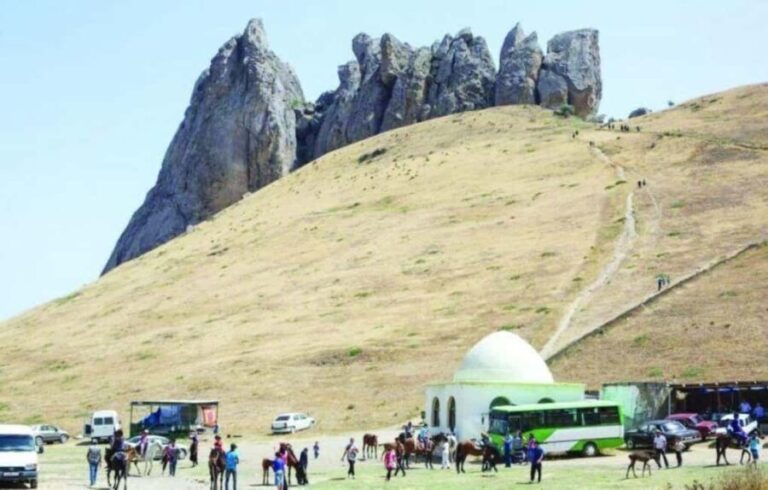A Full Day Khinalug, Guba and Candy Mountains Tour - Qechresh Forest: A Refreshing Start