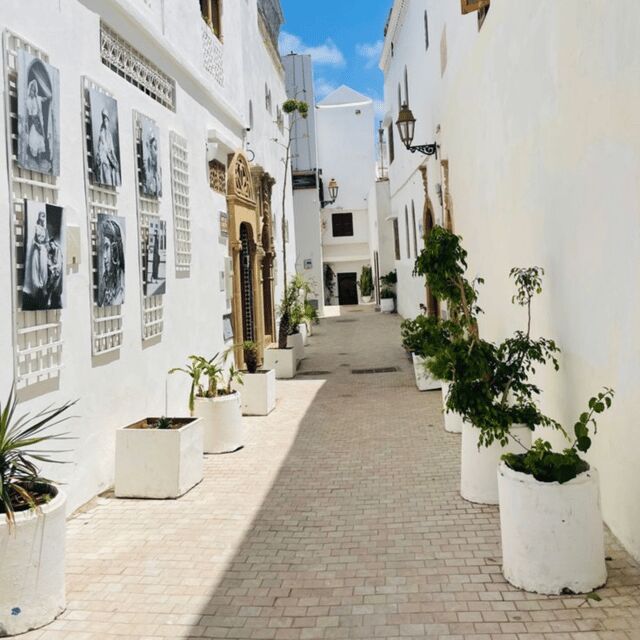 A Guided Day Trip to Tetouan and Chefchaouen from Tangier - Analyzing the Value: What Does the Price Cover?