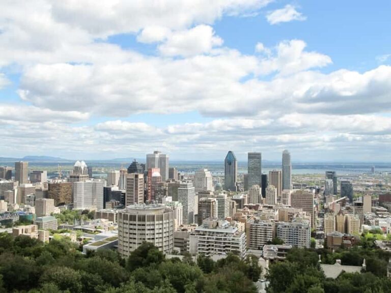 A Private Walk of Old Montreal: Historic & Cultural Sites - Exploring Old Montreal: An In-Depth Look