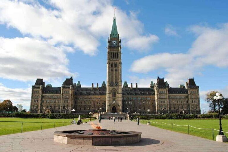 A Romantic Walking Tour Through Ottawa - The Experience and Value