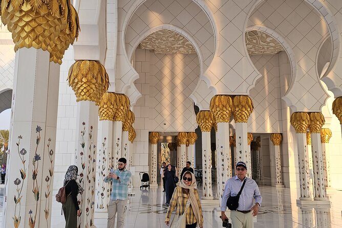 Abu Dhabi City Tour :Qasr Al Watan, Emirates Palace, Mosque - How the Experience Comes Together