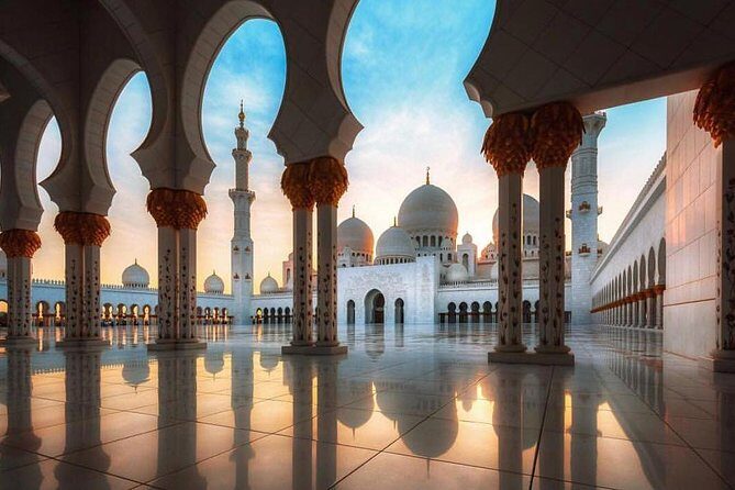 Abu Dhabi City Tour with Sheikh Zayed Grand Mosque from Dubai - The Corniche: A Perfect Photo Opportunity