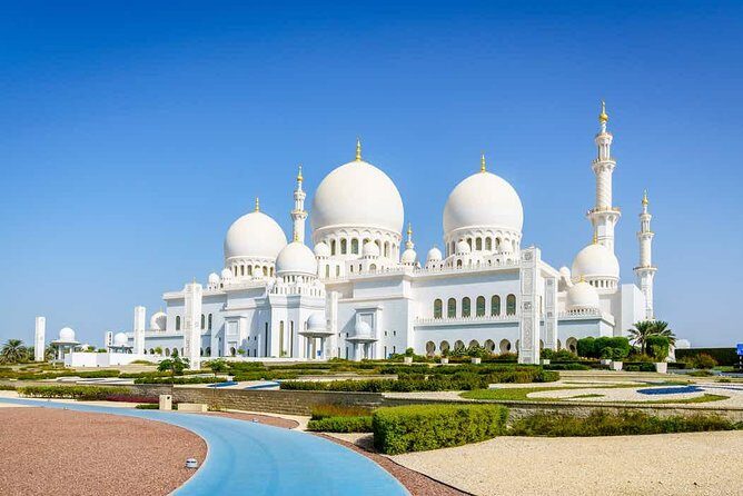 Abu Dhabi Full-Day Tour from Dubai with Lunch - Transportation and Group Dynamics