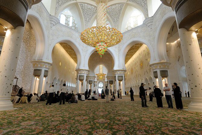 Abu Dhabi Full-Day Tour from Dubai With Spanish-Speaking Guide - What’s Included and What’s Not