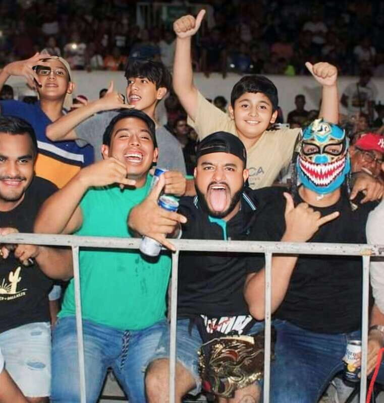Acapulco: SUNDAY'S Wrestling Experience, Tacos & Tequila - What Makes It Stand Out?