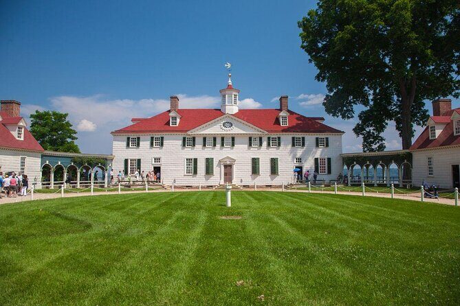 Admission & Guided Tour of Mount Vernon and Old Town Alexandria - Exploring Old Town Alexandria