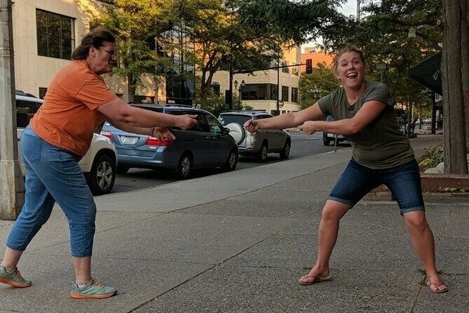 Adventurous Scavenger Hunt in Davenport by 3Quest Challenge - What Makes This Tour Stand Out?